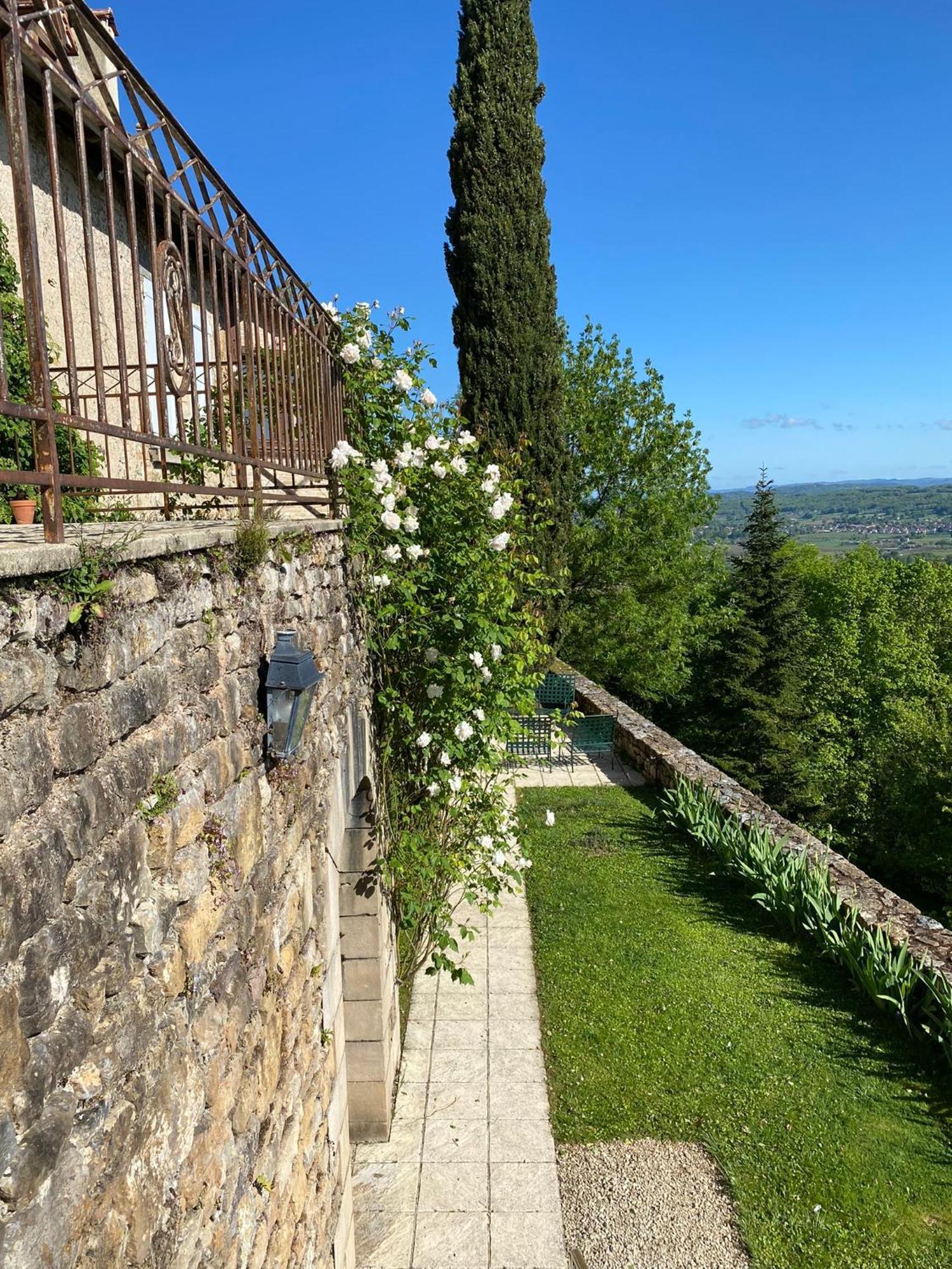 ルブレサック Manoir De Rieuzal Bed & Breakfast エクステリア 写真